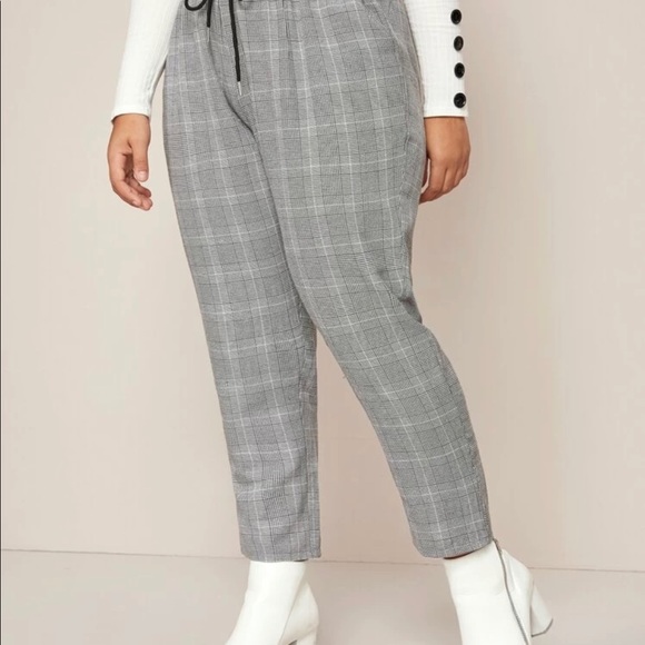 Plus Size Drawstring Pants - Picture 4 of 6